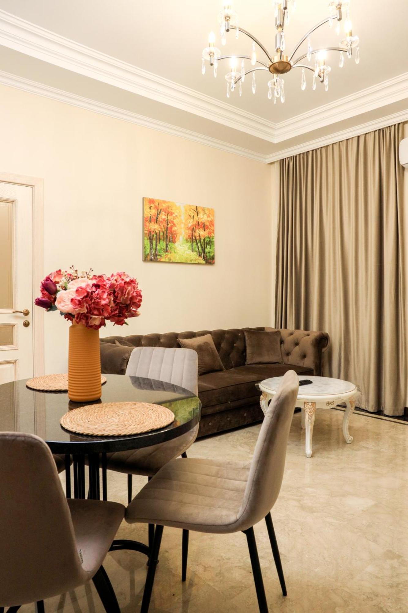 4Elements Apartments - One Br Apartments On Republic Square Jerevan Exteriör bild