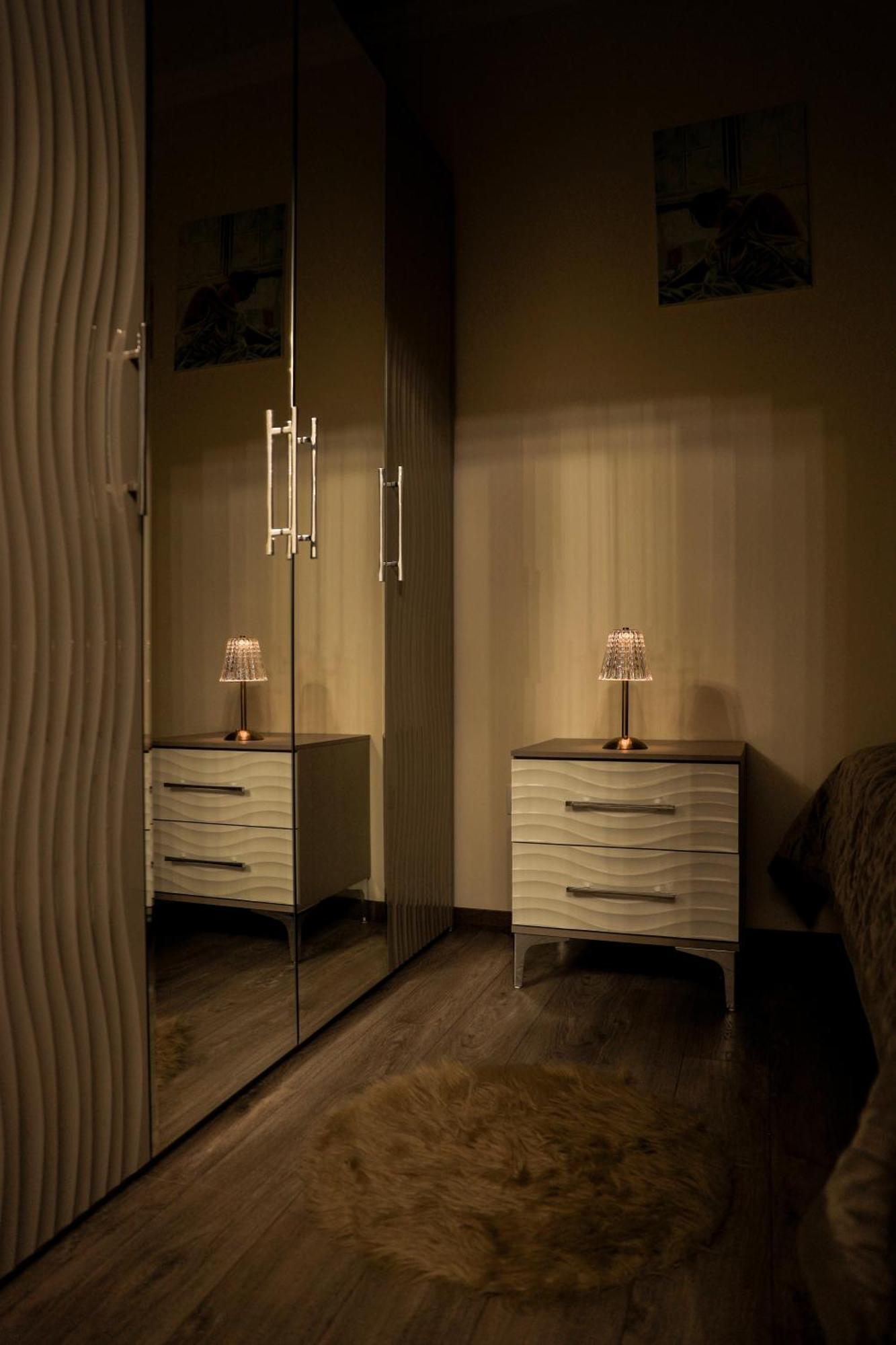 4Elements Apartments - One Br Apartments On Republic Square Jerevan Exteriör bild